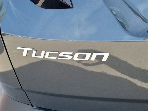 New 2025 Hyundai Tucson Limited image 25