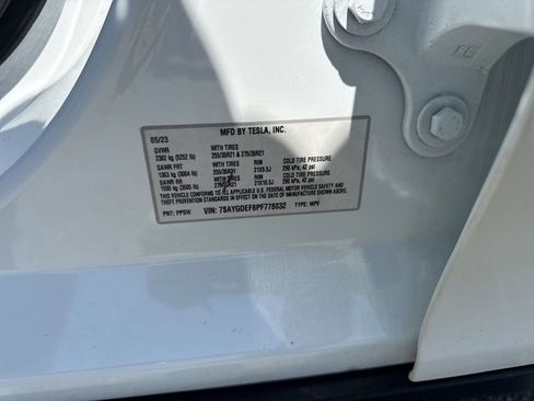 Used 2023 Tesla Model Y Performance AWD/4WD image 40