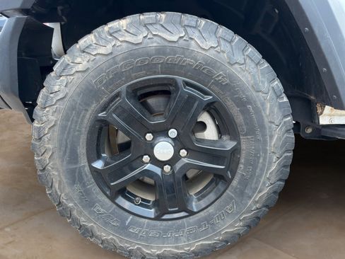Used 2020 Jeep Wrangler Sport AWD/4WD image 20