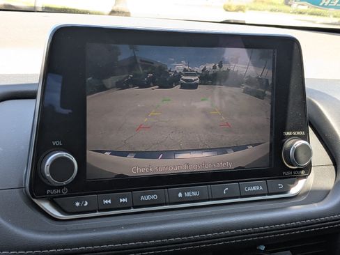 Used 2023 Nissan Rogue SV FWD image 22