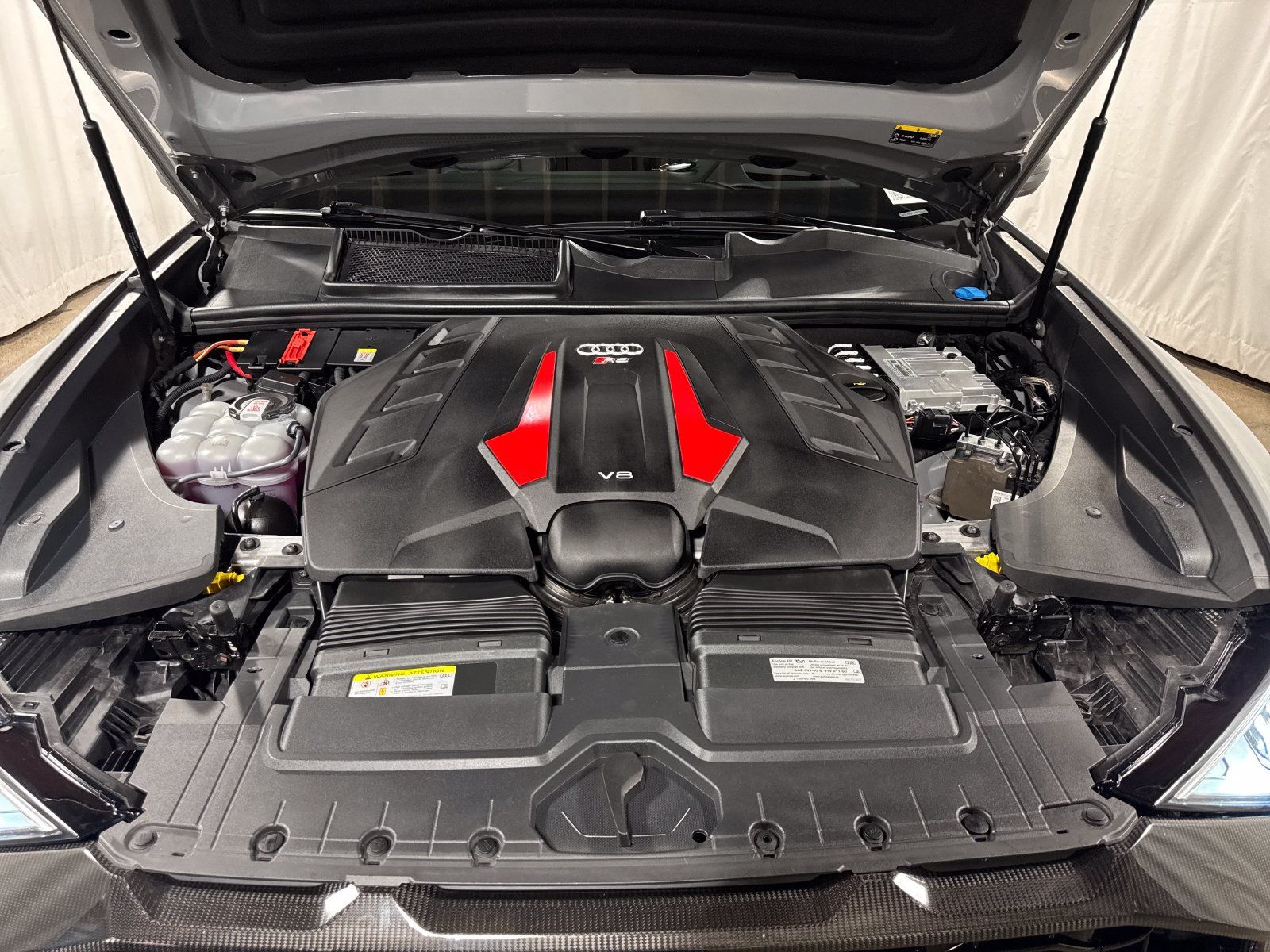 Used 2022 Audi RS Q8 AWD/4WD image 30