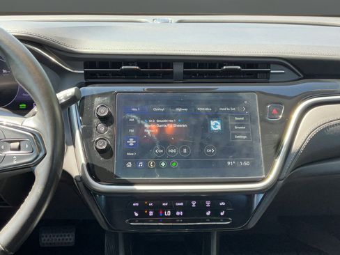 Certified 2023 Chevrolet Bolt EUV LT w/ Comfort Package FWD image 22