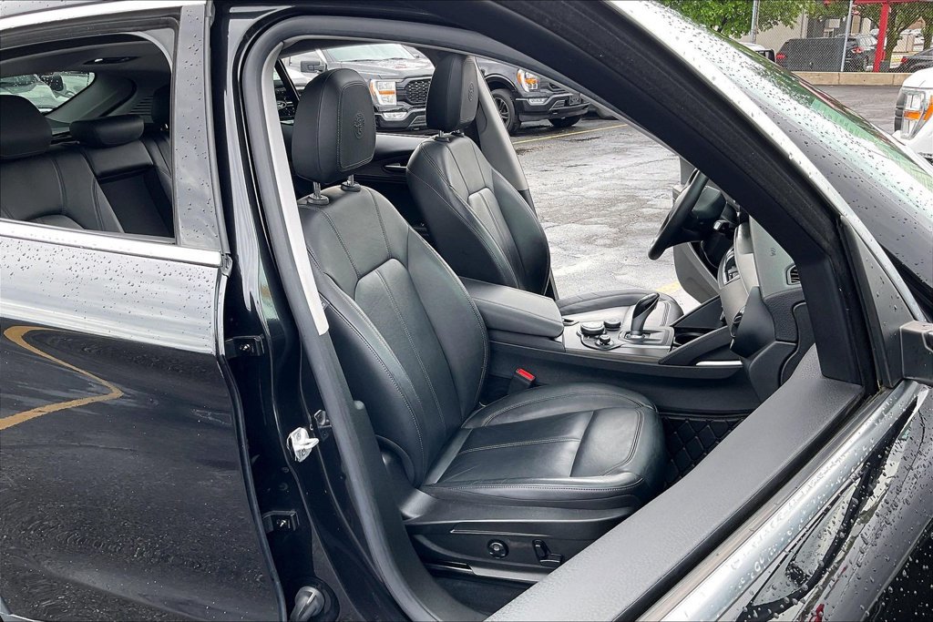 Used 2018 Alfa Romeo Stelvio Ti AWD/4WD image 6