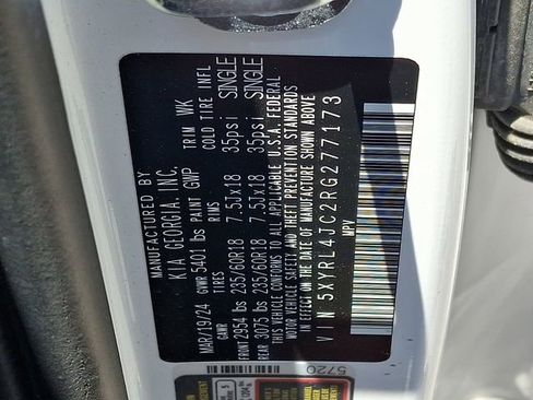 Certified 2024 Kia Sorento S FWD image 28