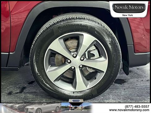 Used 2021 Jeep Cherokee Limited image 9