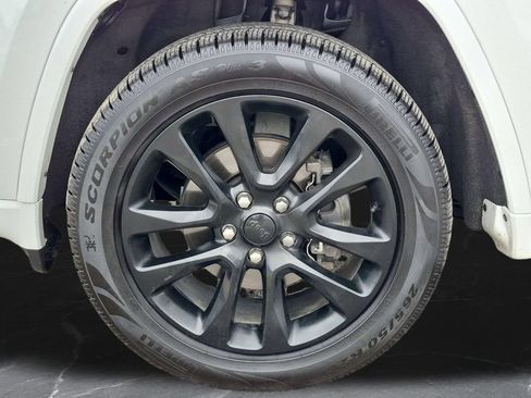 Used 2019 Jeep Grand Cherokee Altitude AWD/4WD image 33