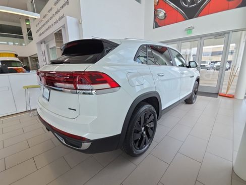New 2026 Volkswagen Atlas Cross Sport SE AWD/4WD image 15