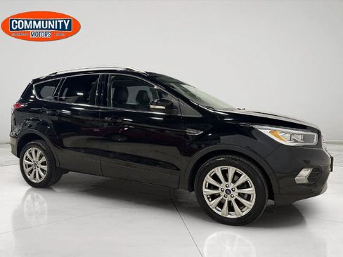 Used 2017 Ford Escape Titanium w/ Equipment Group 301A AWD/4WD image 10