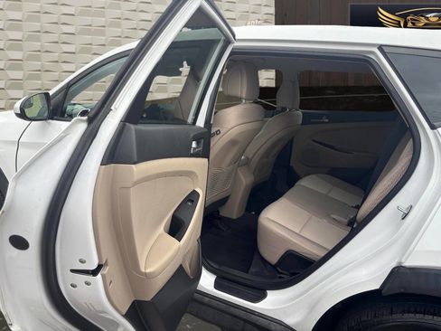 Used 2018 Hyundai Tucson SE image 15