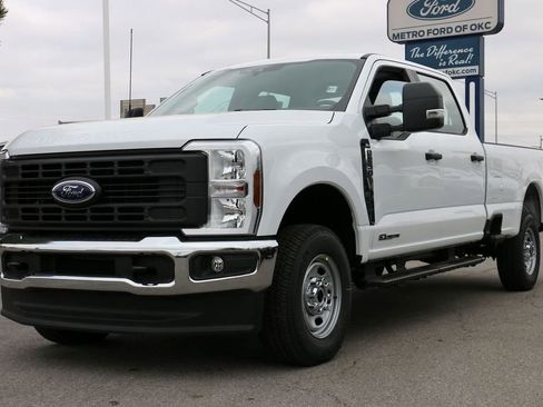 New 2026 Ford F250 XL w/ XL Chrome Package AWD/4WD image 1