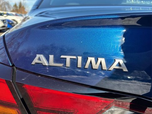 Used 2023 Nissan Altima 2.5 SR image 14