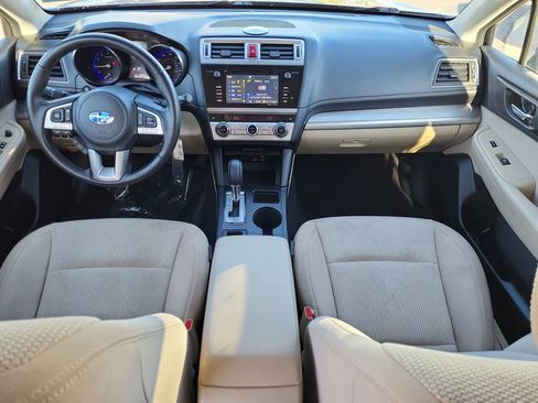 Used 2017 Subaru Outback 2.5i Premium AWD/4WD image 12