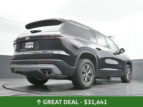 Used 2024 Chevrolet Traverse LT FWD image 47