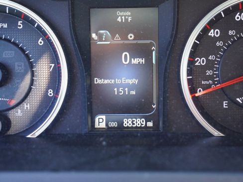 Used 2017 Toyota Camry SE image 6