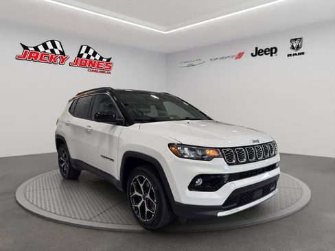 Used 2025 Jeep Compass Limited AWD/4WD image 13