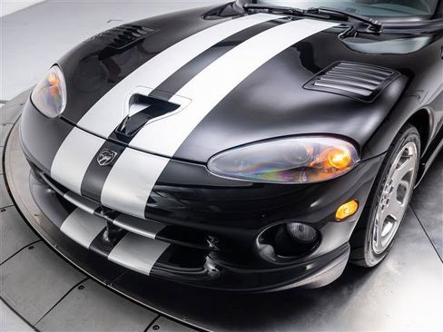 Used 2000 Dodge Viper GTS image 9