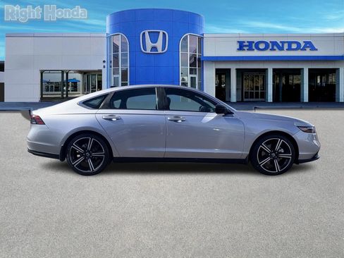 Used 2023 Honda Accord Sport image 8
