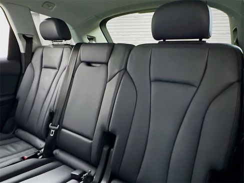 Used 2023 Audi Q7 2.0T Premium w/ Convenience Package image 22