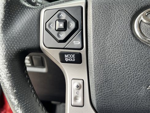 Used 2017 Toyota 4Runner SR5 Premium image 7