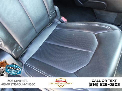 Used 2025 Chrysler Pacifica Select FWD image 24