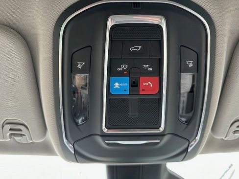 New 2024 Jeep Wagoneer L Base w/ Rear Seat Video Group 1 image 24