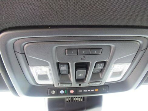 Used 2024 Chevrolet Silverado 1500 High Country w/ High Country Premium Package AWD/4WD image 28