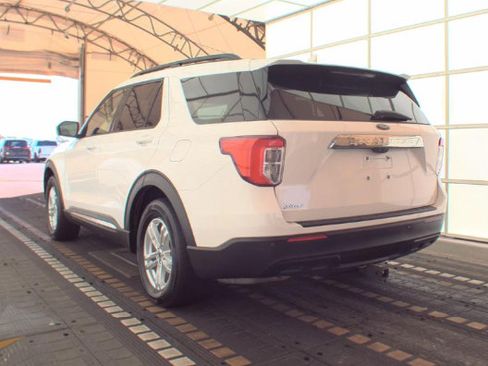 Used 2023 Ford Explorer XLT RWD image 7