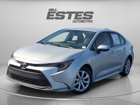 Used 2023 Toyota Corolla LE FWD image 1