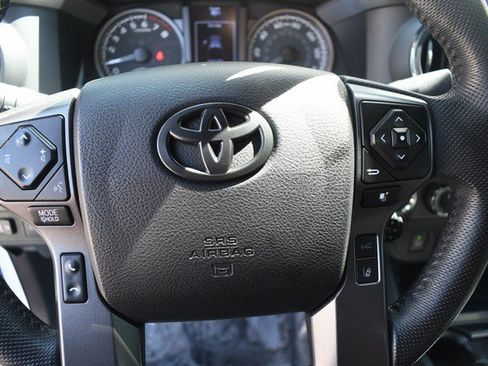 Certified 2022 Toyota Tacoma TRD Off-Road w/ Technology Package AWD/4WD image 30