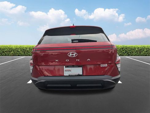 Used 2024 Hyundai Kona SEL FWD image 6