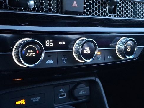 Used 2023 Honda Civic Sport image 11