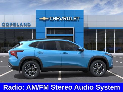 New 2026 Chevrolet Trax LT w/ Driver Confidence Package FWD image 6