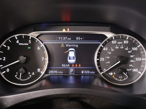 Used 2025 Nissan Altima 2.5 SV FWD image 4