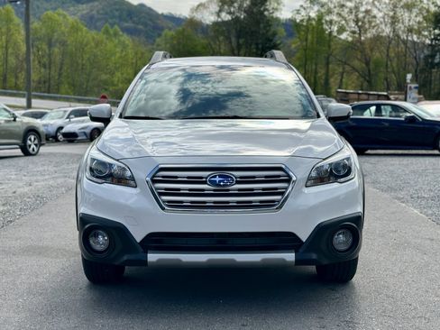 Used 2017 Subaru Outback 3.6R Limited image 24