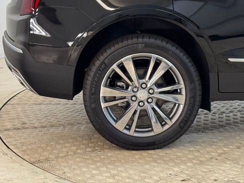 New 2025 Cadillac XT5 Premium Luxury image 12