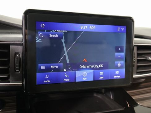 Used 2021 Ford Explorer Limited image 7