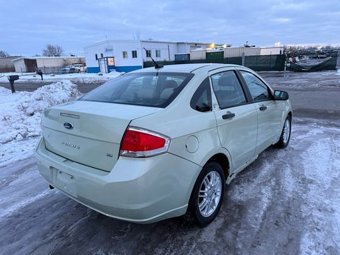 Used 2011 Ford Focus SE image 5