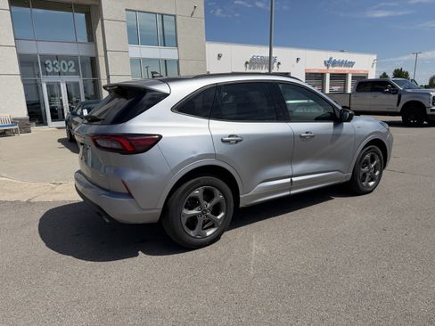 Used 2024 Ford Escape ST-Line w/ Tech Pack #1 AWD/4WD image 4