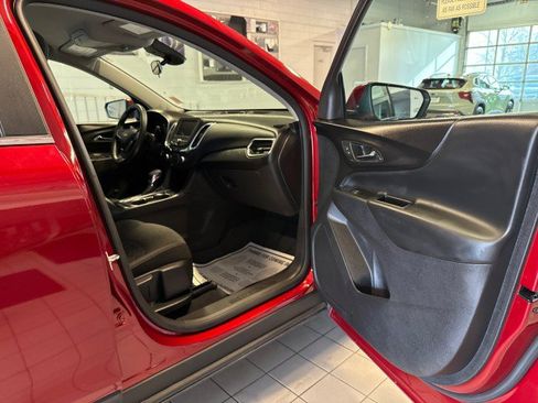Used 2024 Chevrolet Equinox LT w/ LPO, Floor Liner Package FWD image 29