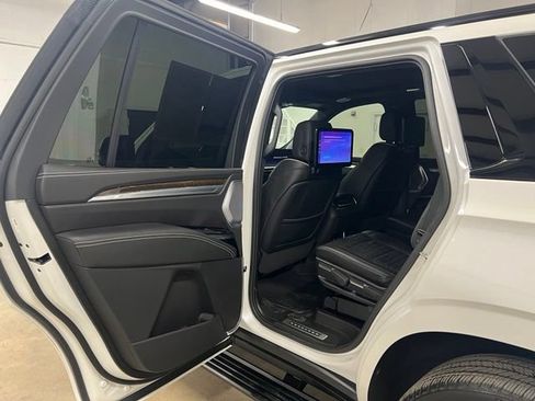 Used 2025 Cadillac Escalade Sport Platinum AWD/4WD image 26