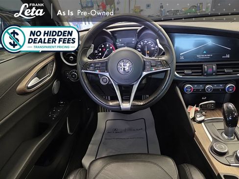 Used 2017 Alfa Romeo Giulia Ti w/ TI 19" Sport Package RWD image 20