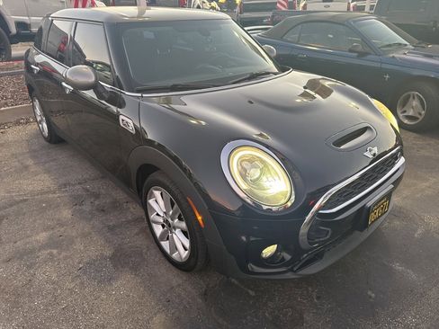 Used 2017 MINI Cooper Clubman S image 1