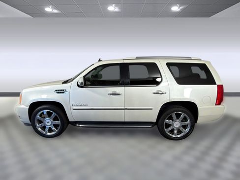 Used 2008 Cadillac Escalade 2WD image 2