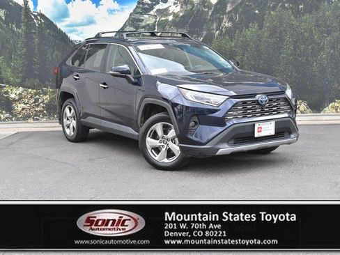 Used 2020 Toyota RAV4 Limited image 1
