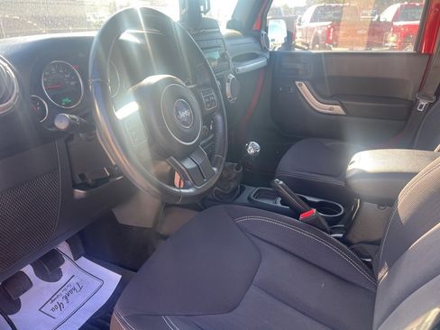 Used 2013 Jeep Wrangler Unlimited Sahara w/ Dual Top Group image 8