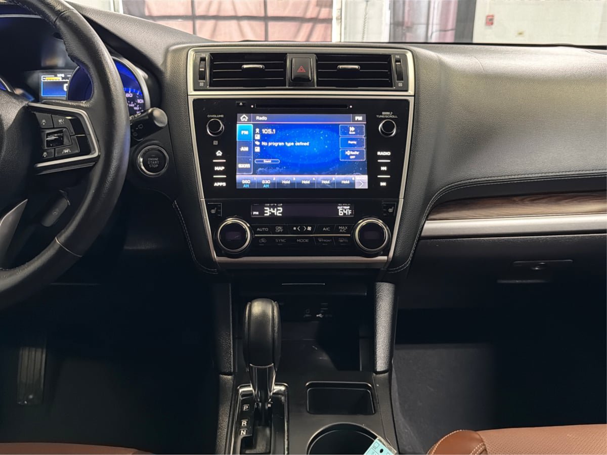 Used 2019 Subaru Outback 2.5i Touring AWD/4WD image 17