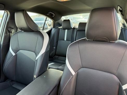 Used 2025 Toyota Camry SE image 13