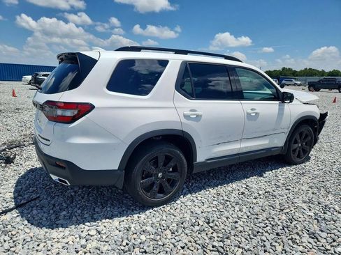 Used 2025 Honda Pilot Black Edition image 3