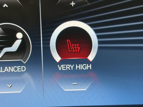 Used 2023 BMW 230i xDrive Coupe w/ Premium Package image 22