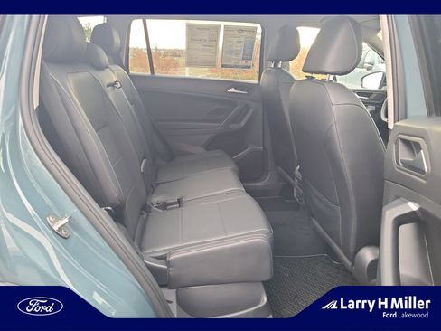 Used 2020 Volkswagen Tiguan SEL image 18